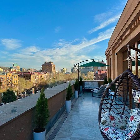 Touch The Sky Apartment Yerevan Exterior photo